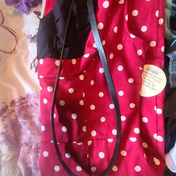 Rockabilly Red dress with white dots. - Picture 10 of 10